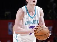 黑白体育- 东契奇骂教练 