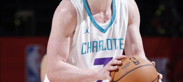 黑白体育- 东契奇骂教练 