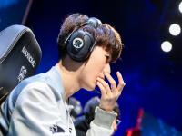 黑白直播-包含TheShy回归赛场，惊险取胜首场状态亮眼，FPX观众沸腾！的词条