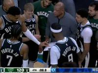 黑白直播-包含字母哥在加拿大队比赛中战术调整，绝杀引发热议！的词条