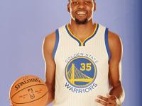 黑白直播-杜兰特在TES比赛中关键助攻，挺进下一轮引发热议！的简单介绍